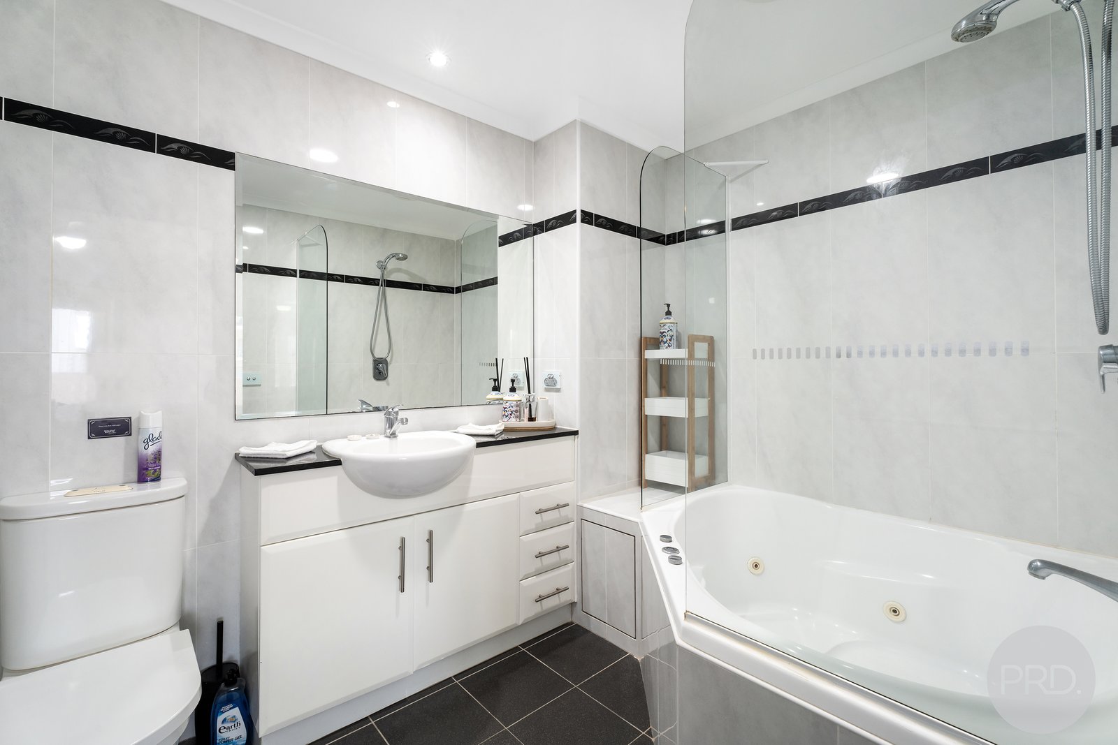 202/2 Messines Street SHOAL BAY 16