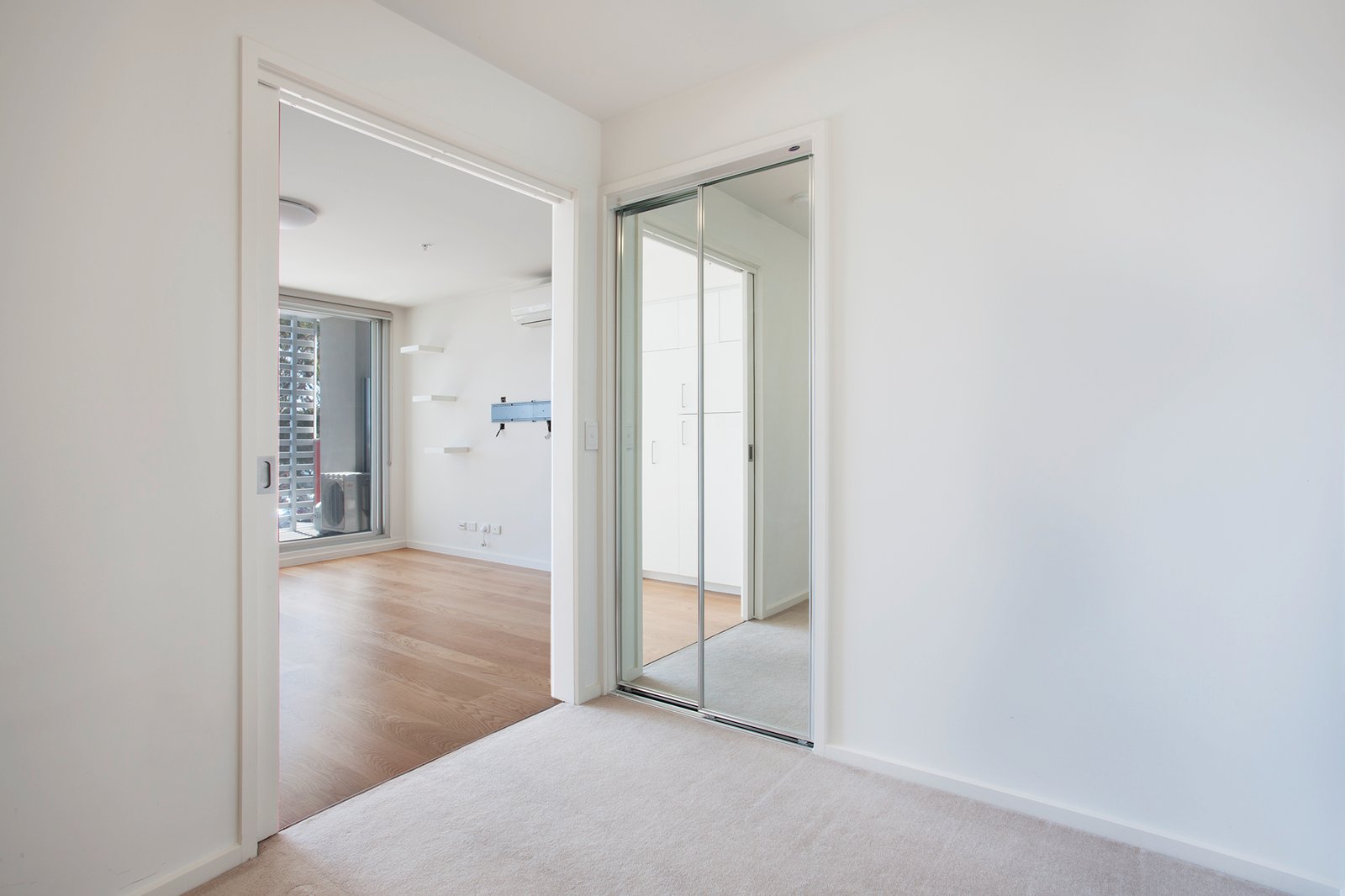 Gallery: 202/2 Willis Lane