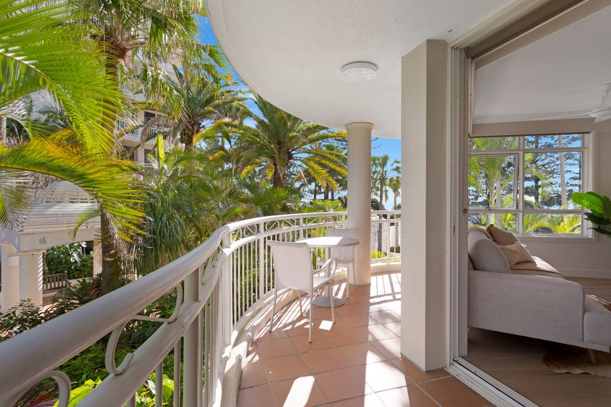 202/220 The Esplanade Burleigh Heads 6