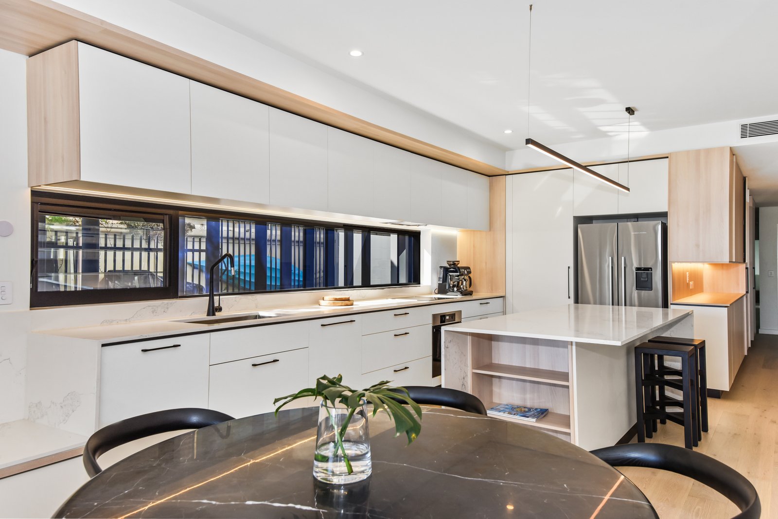 202/24 East Street BURLEIGH HEADS 2