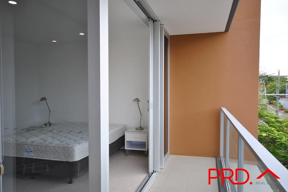 202/26 Spendelove Ave  SOUTHPORT 10