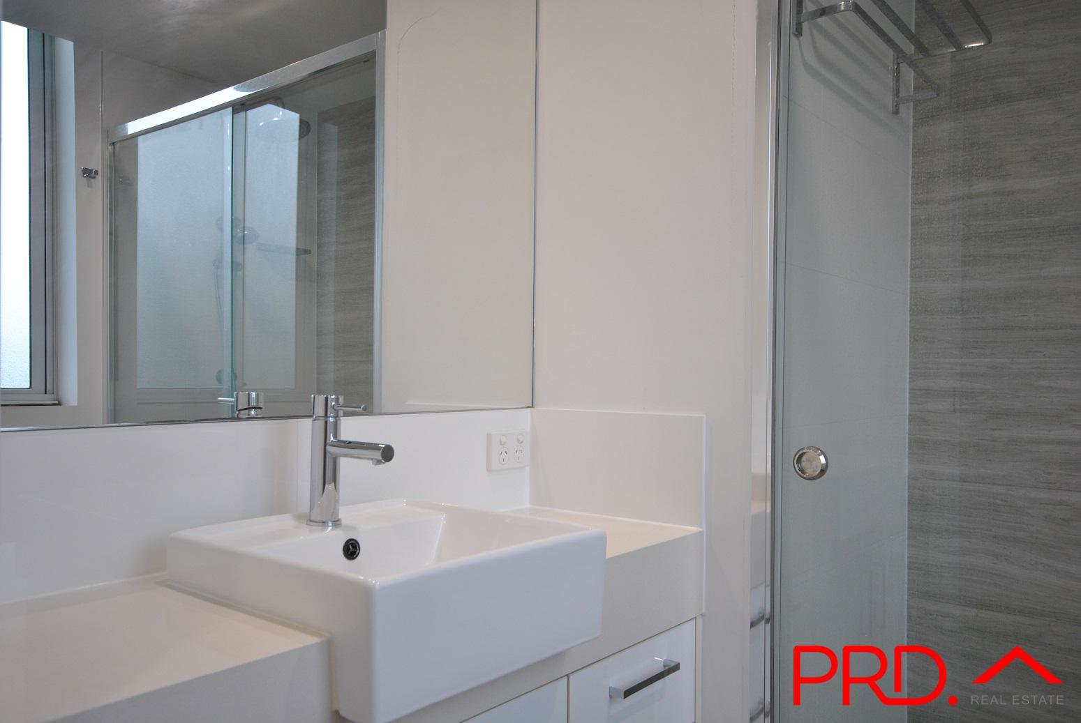 202/26 Spendelove Ave  SOUTHPORT 12