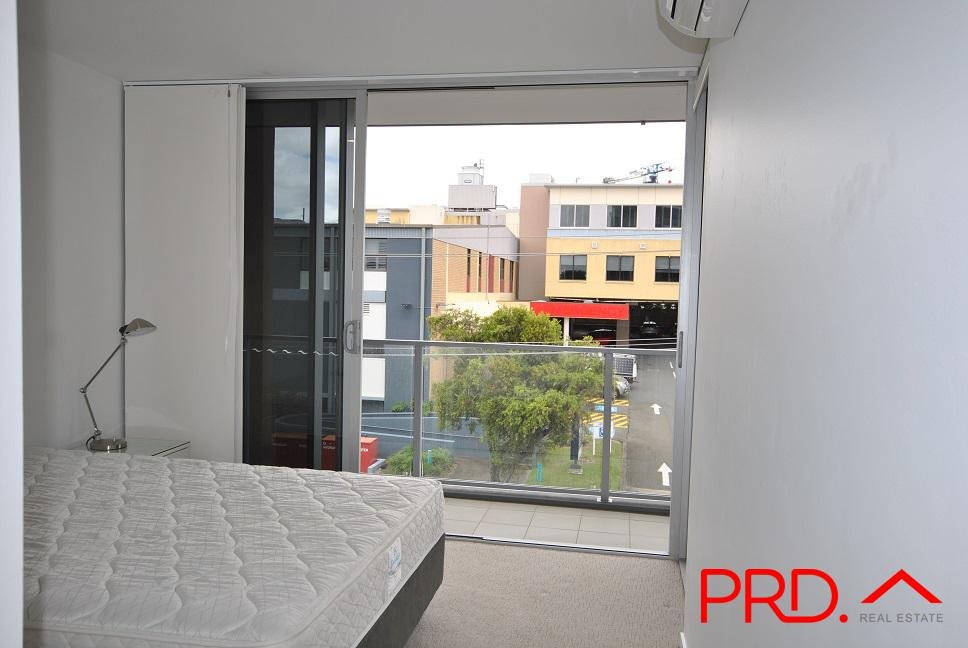 202/26 Spendelove Ave  SOUTHPORT 9