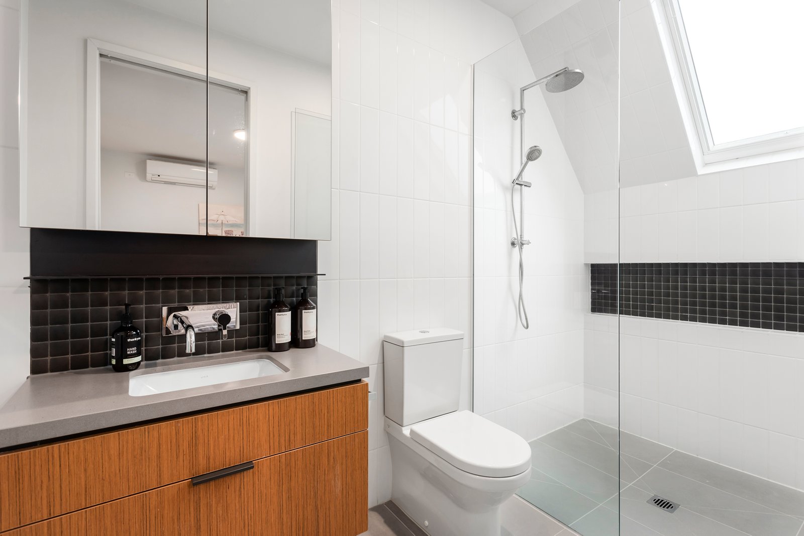 Real Estate and Property in 202/276 Hawthorn Road, Caulfield, VIC