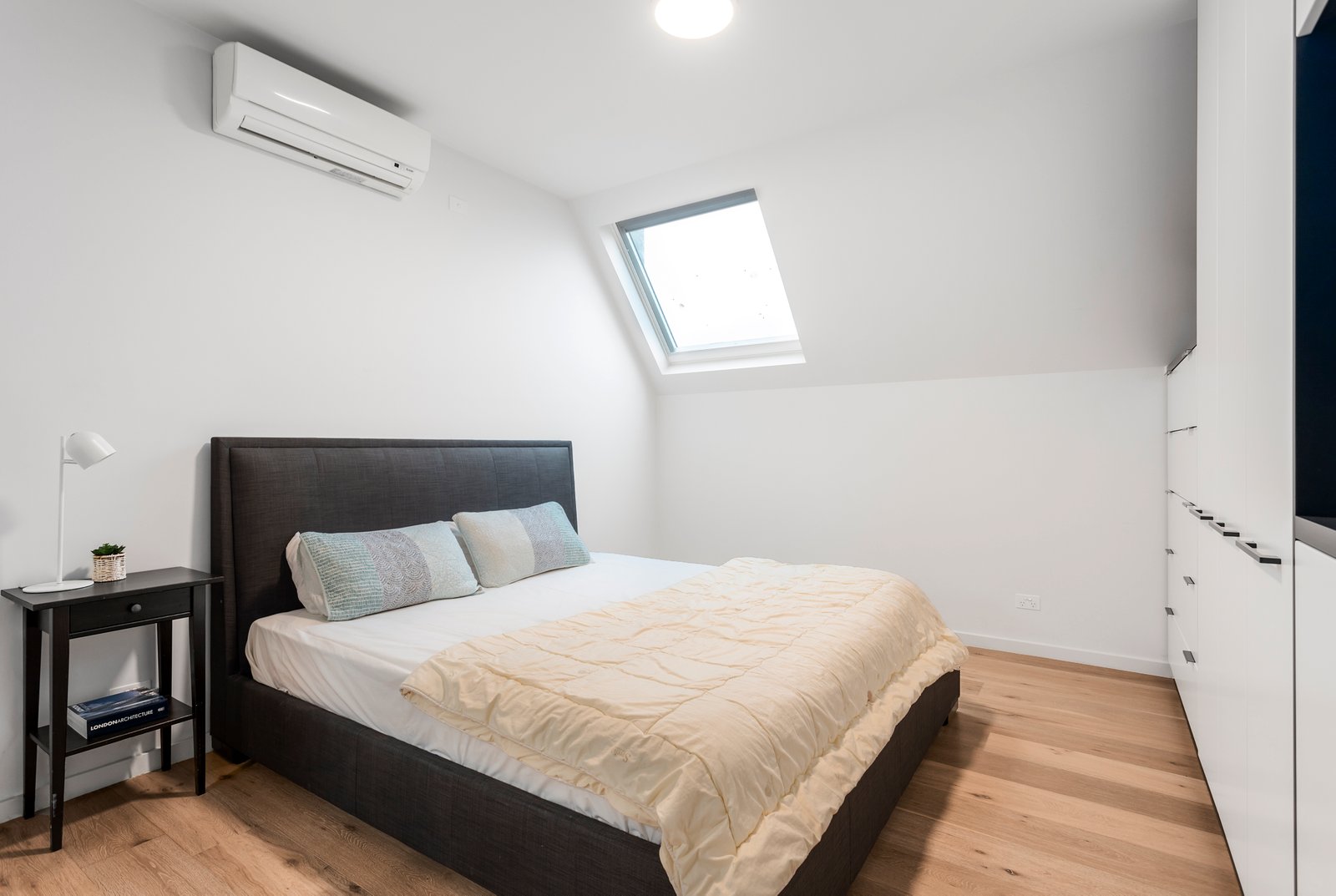 Real Estate and Property in 202/276 Hawthorn Road, Caulfield, VIC