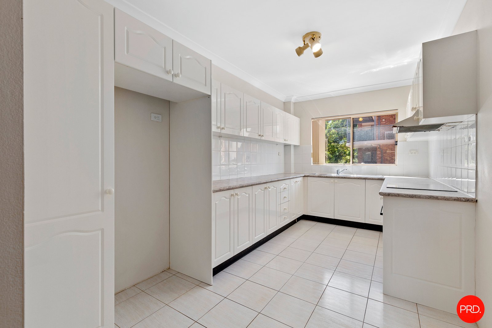 20/23-29 Gray Street SUTHERLAND 12