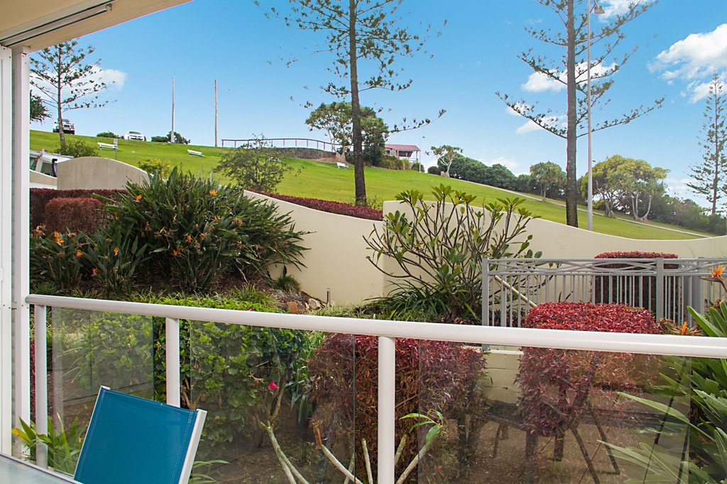 202/3 McLean Street COOLANGATTA 10