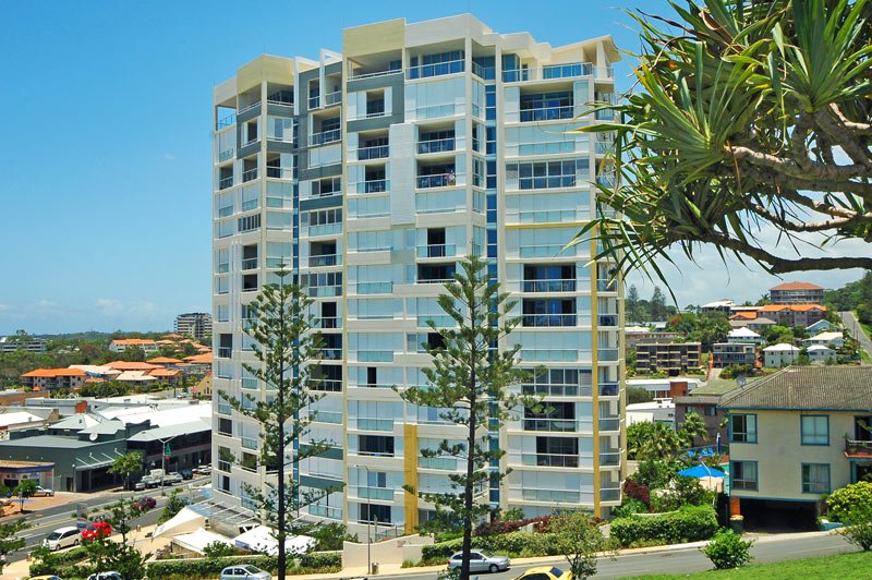 202/3 McLean Street COOLANGATTA 11