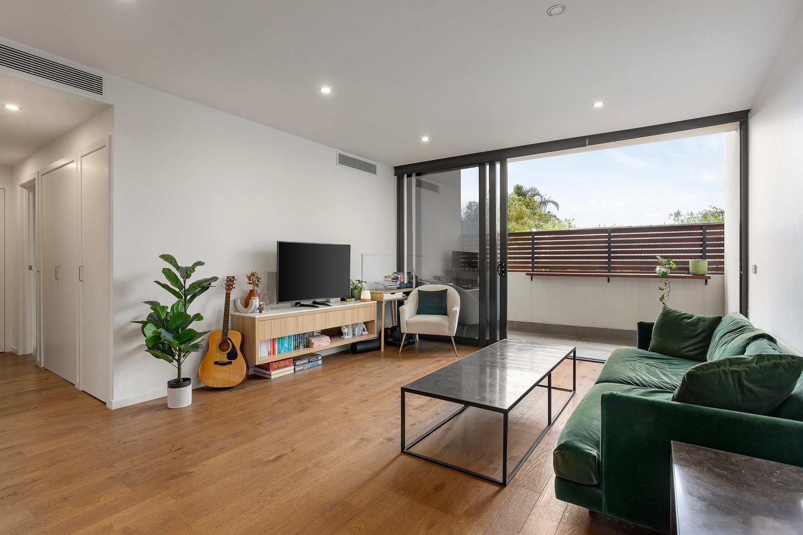 Gallery: 20/233 Burke Road