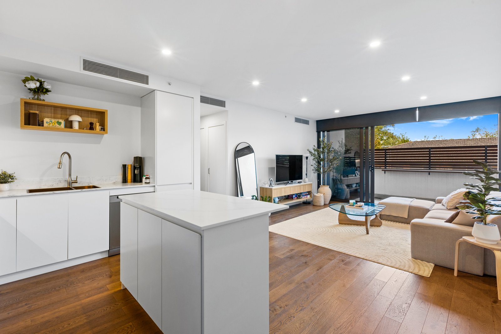 Gallery: 20/233 Burke Road