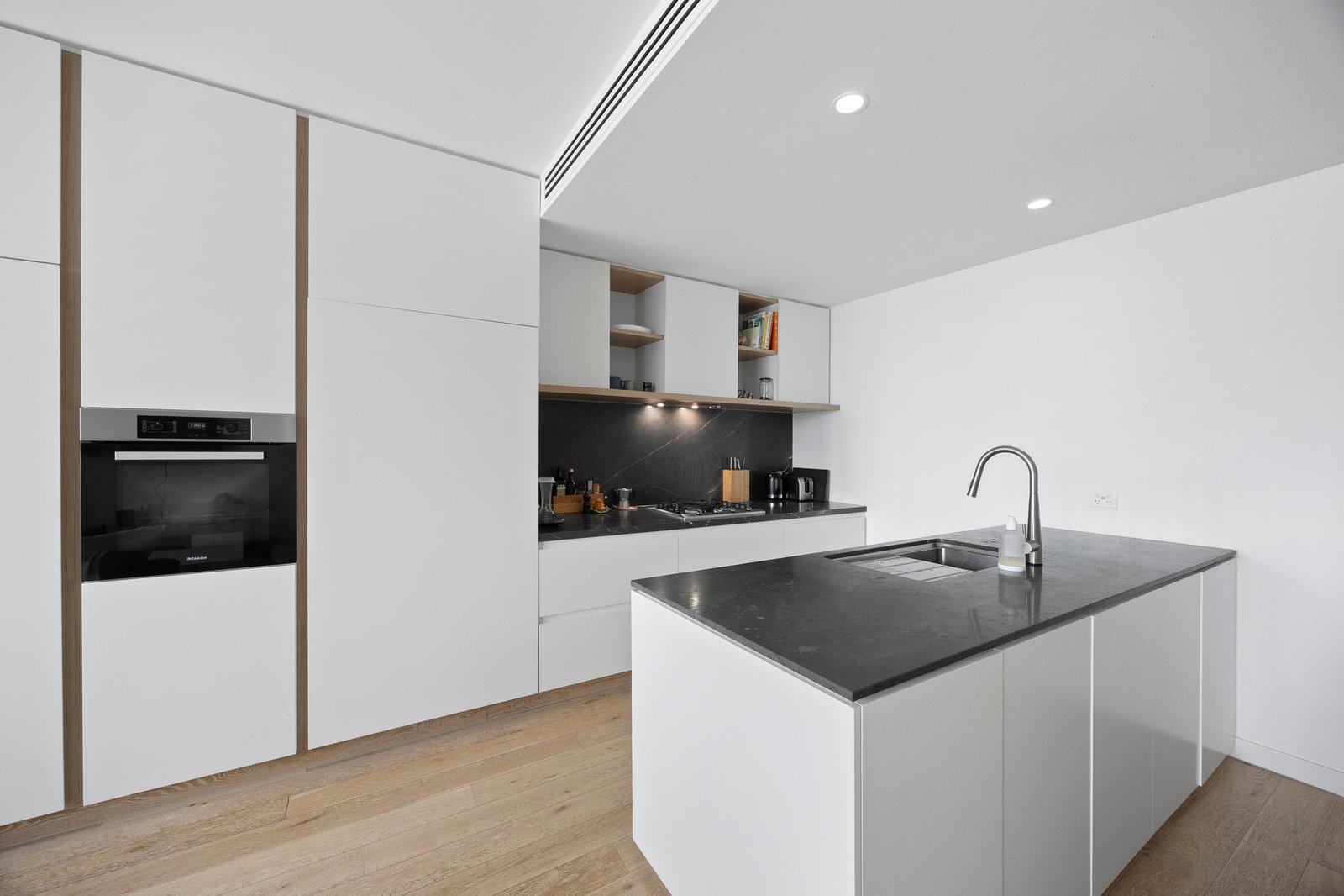 Gallery: 202/35 Wellington Street