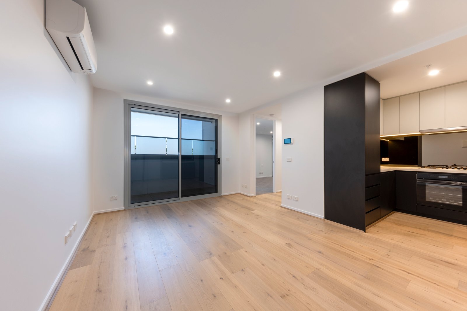 Gallery: 202/358-360 Hampton Street