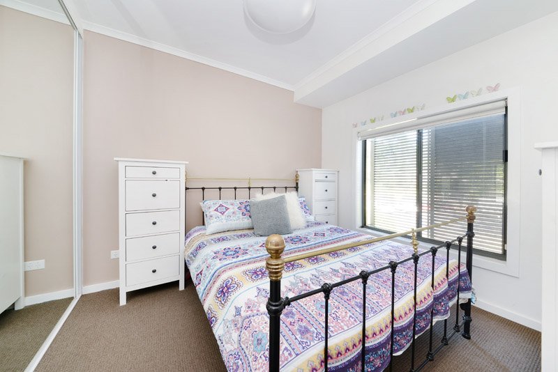 20/25 Chelmsford Ave  BOTANY 9