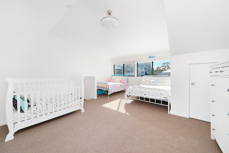 20/25 Chelmsford Ave  BOTANY 10