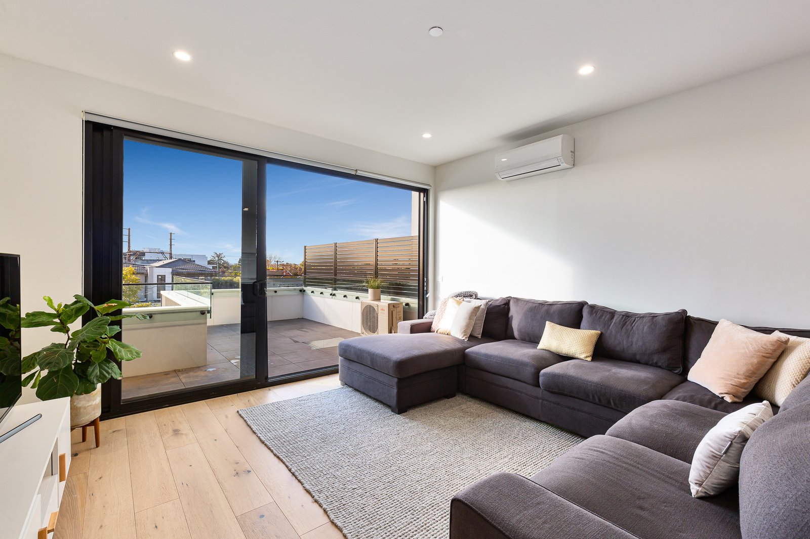 Gallery: 202/6 Dart Street