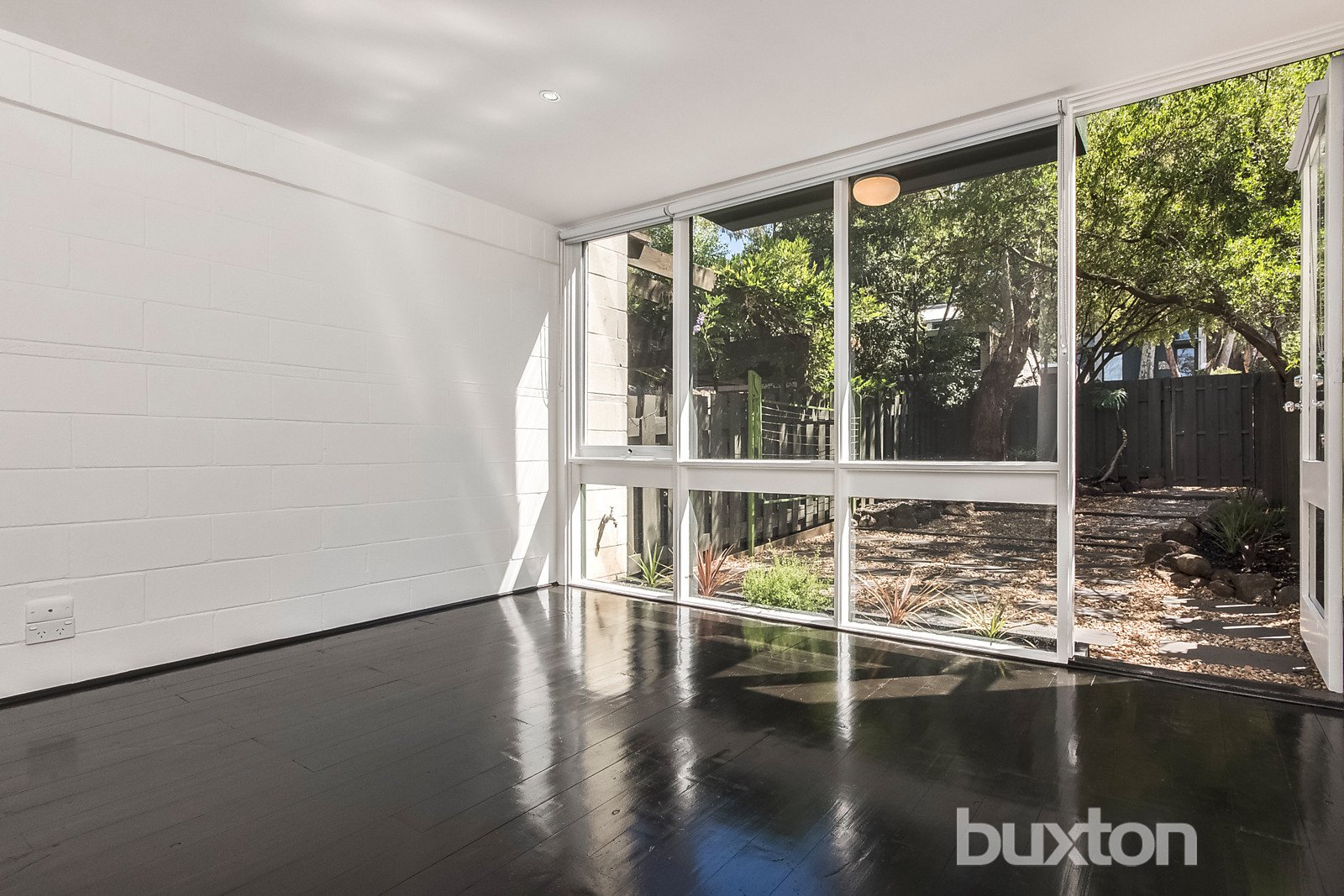 Gallery: 20/27-29 Montague Street