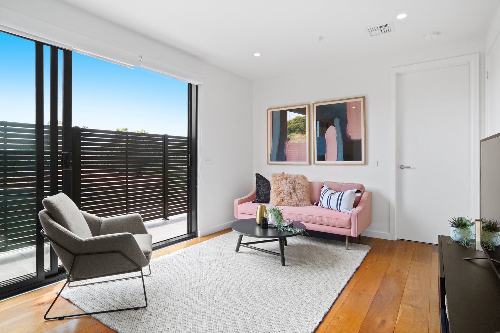 Gallery: 202/7-9 Cowra Street
