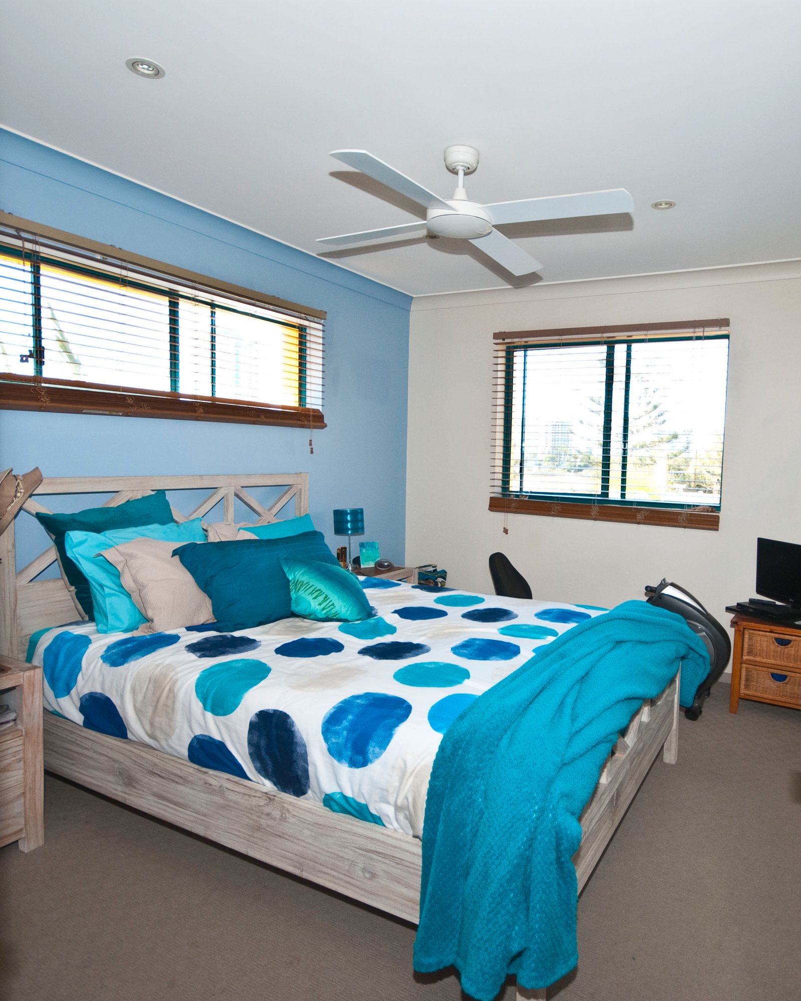 20/27 Dutton Street COOLANGATTA 3