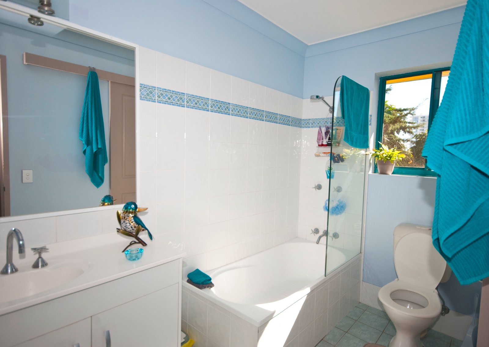 20/27 Dutton Street COOLANGATTA 4