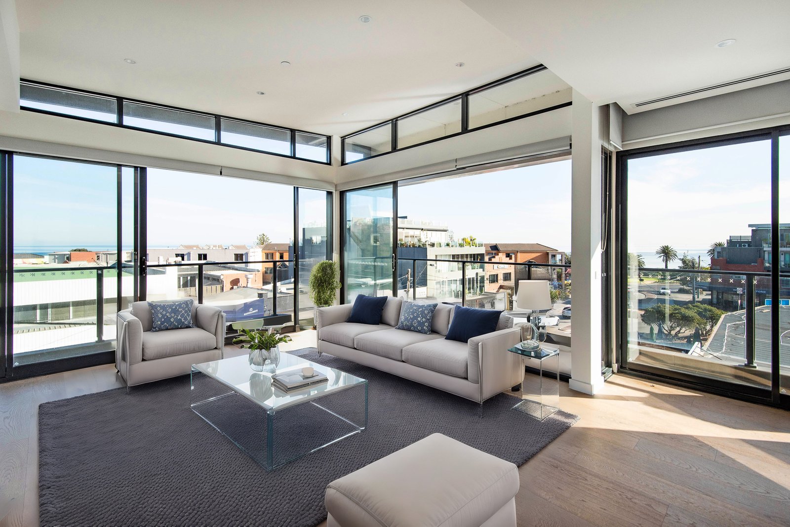 Gallery: 202/9 Bay Road