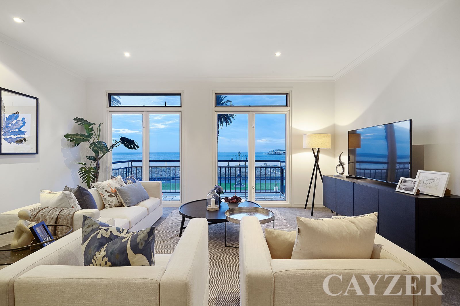 Gallery: 202/90 Beach Street
