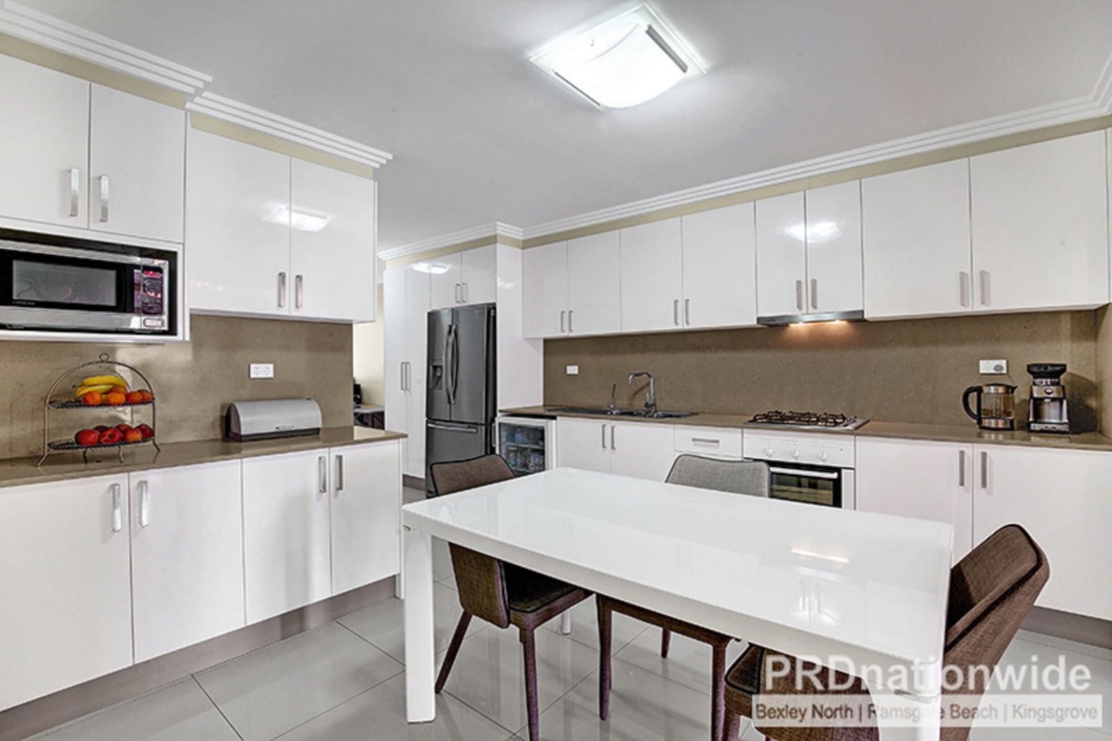 202A MOOREFIELDS Road BEVERLY HILLS 3