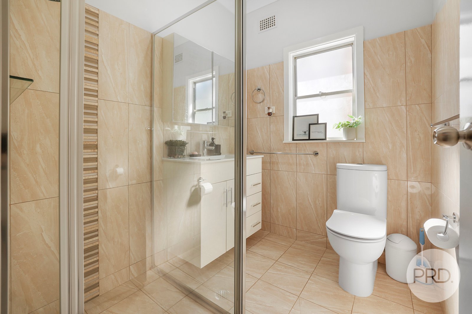 203 Carthage Street TAMWORTH 14