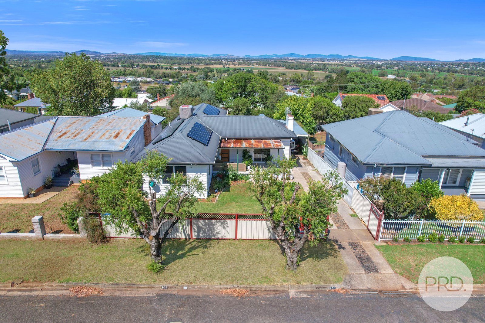 203 Carthage Street TAMWORTH 19