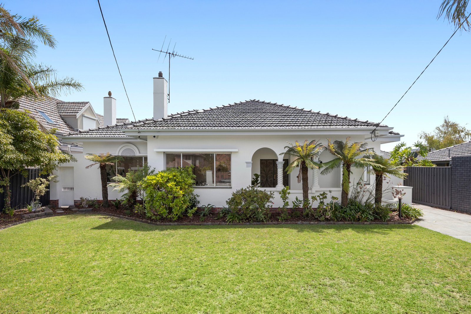 Gallery: 203 Centre Road