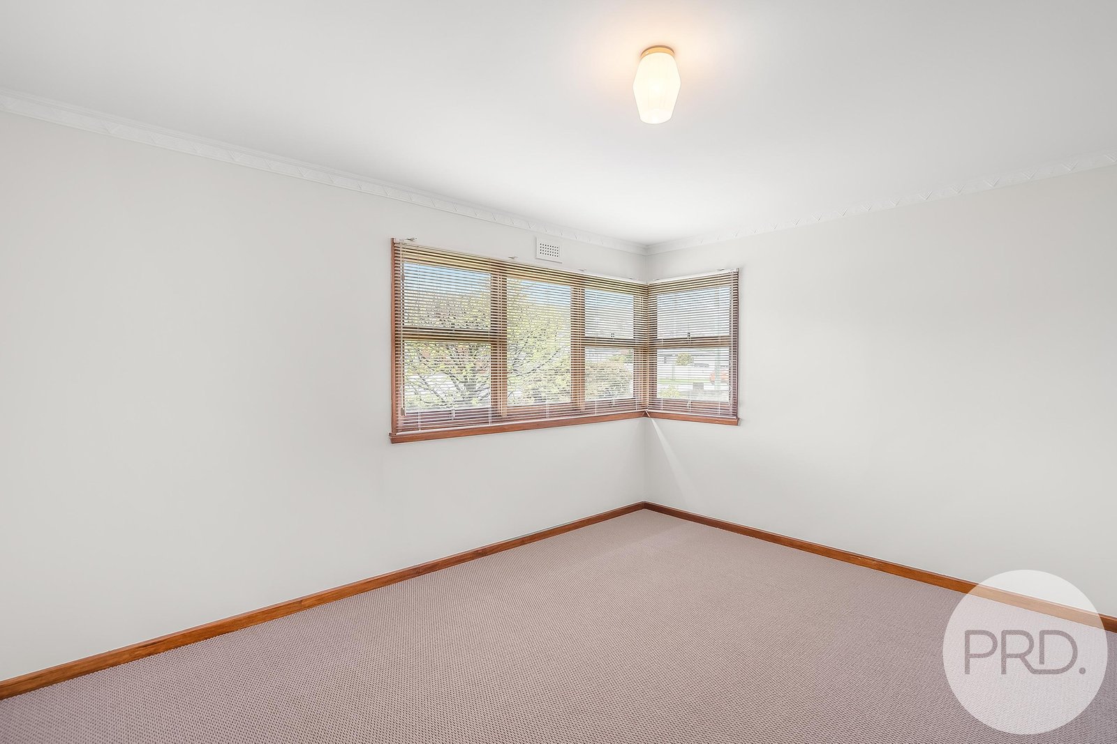 203 Clarence Street HOWRAH 9
