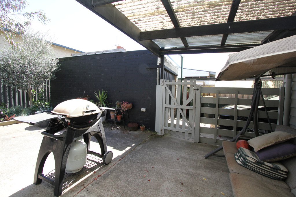 203 Crompton Street SOLDIERS HILL 12