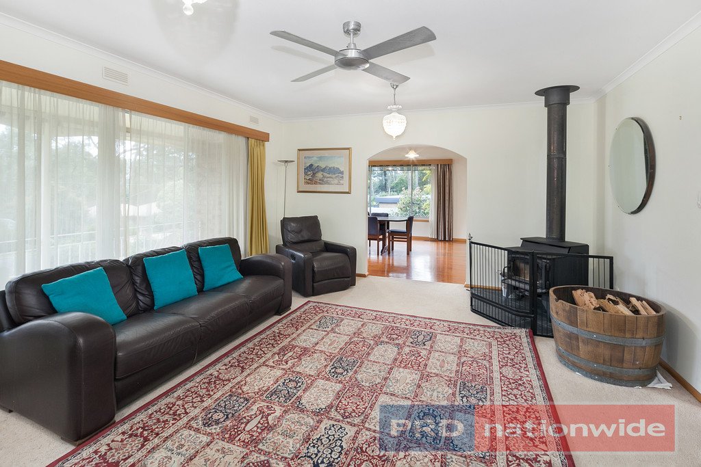 203 Eddy Avenue MOUNT HELEN 2