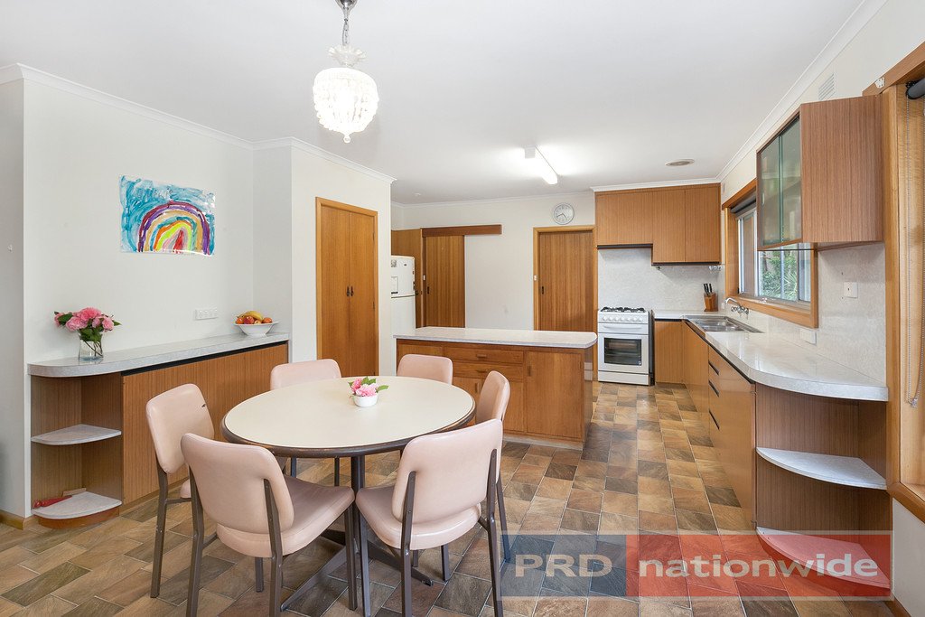 203 Eddy Avenue MOUNT HELEN 3
