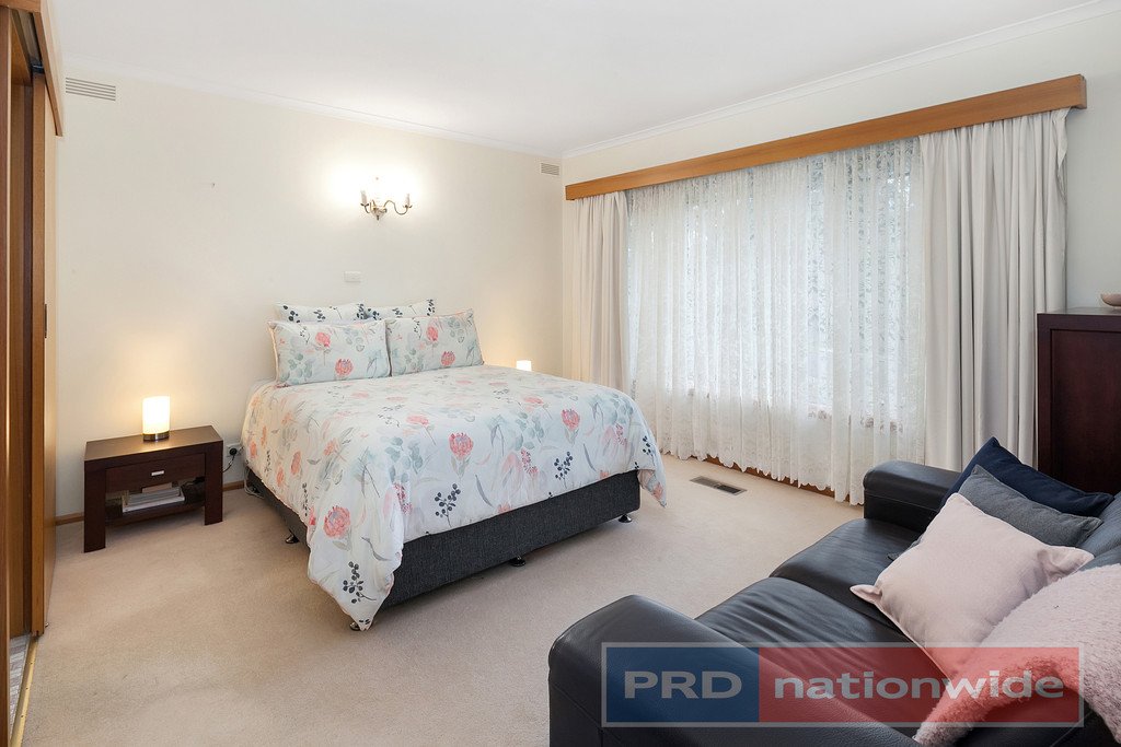 203 Eddy Avenue MOUNT HELEN 5