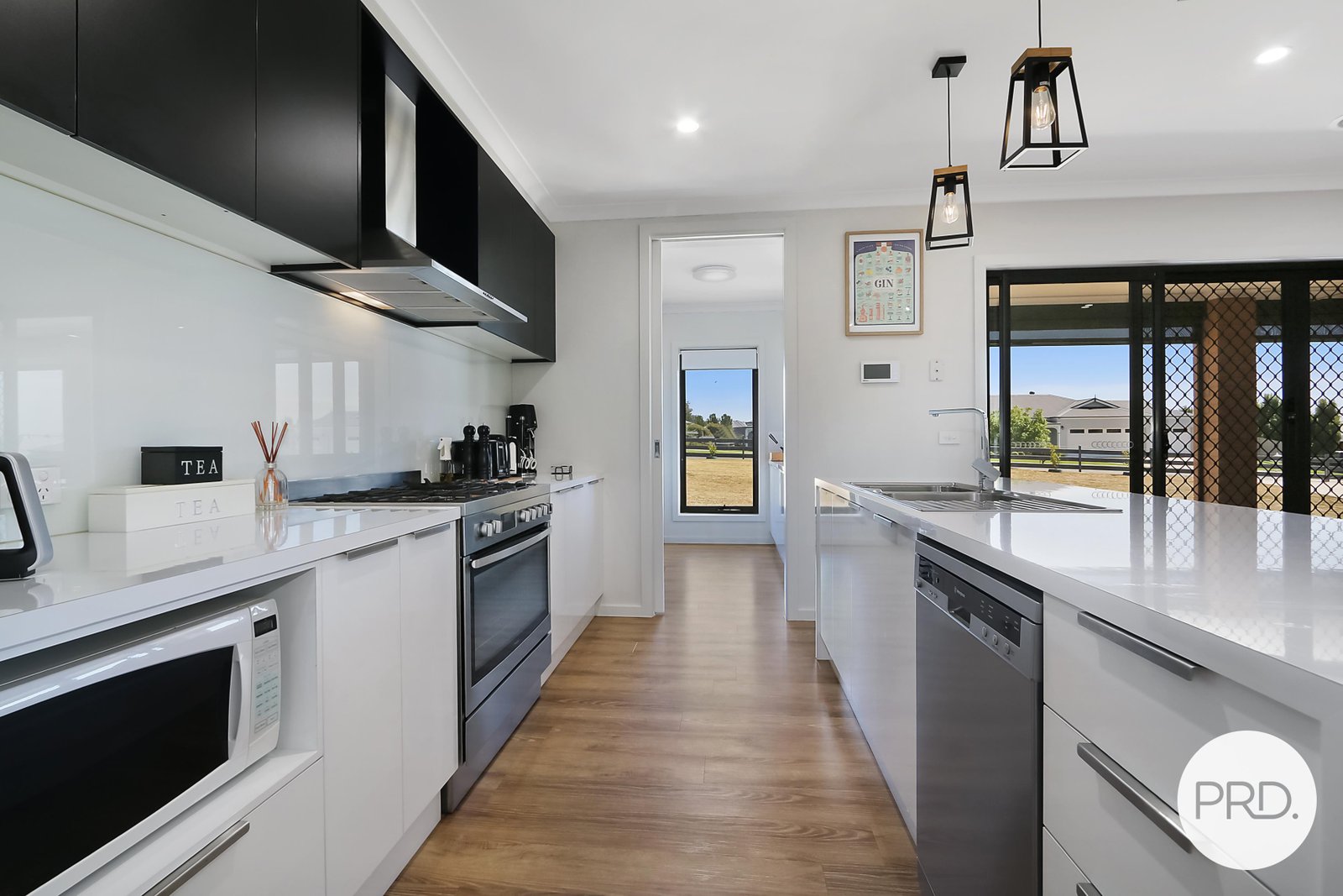 203 Fenchurch Drive SPRINGDALE HEIGHTS 6