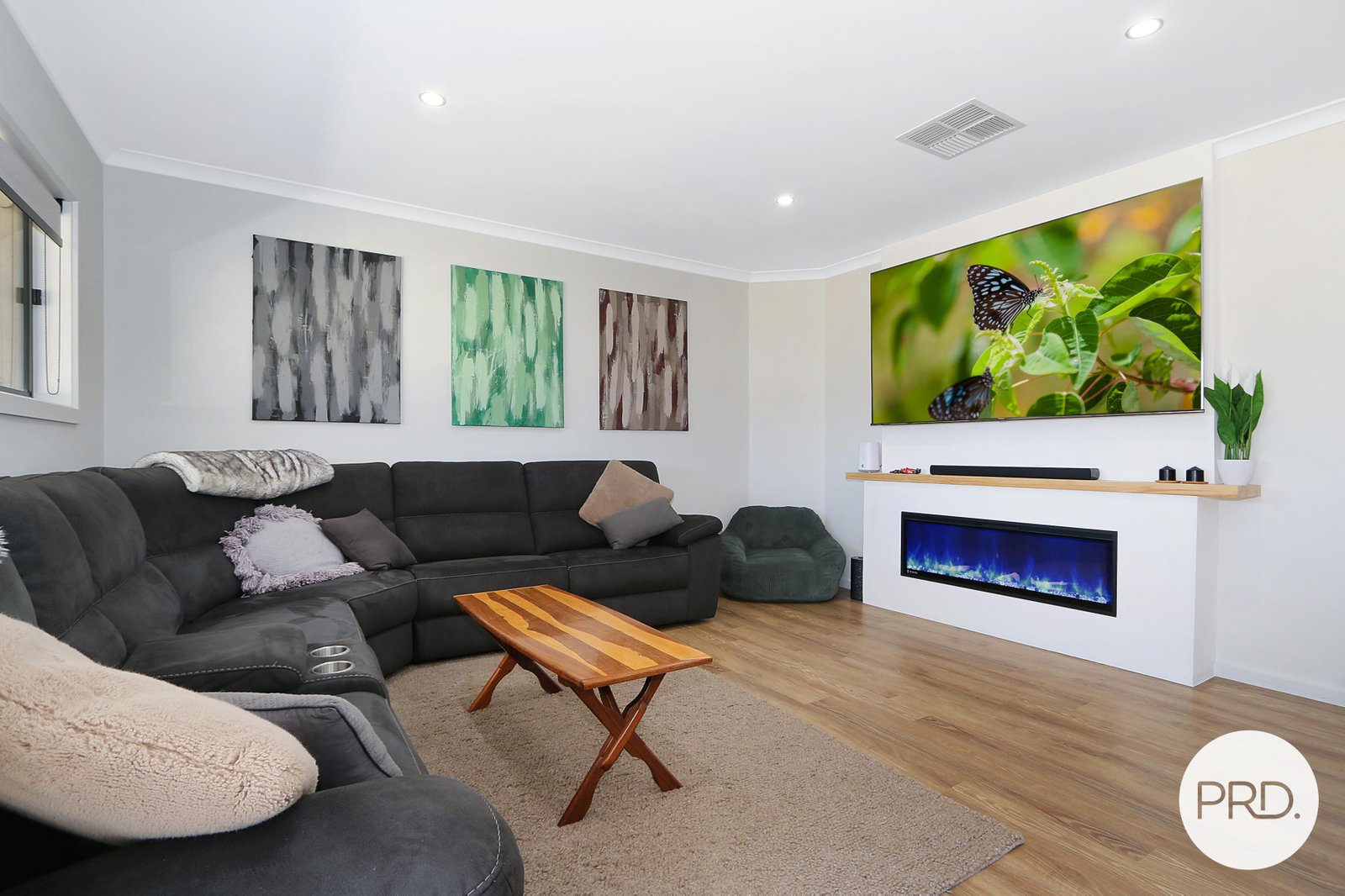 203 Fenchurch Drive SPRINGDALE HEIGHTS 11