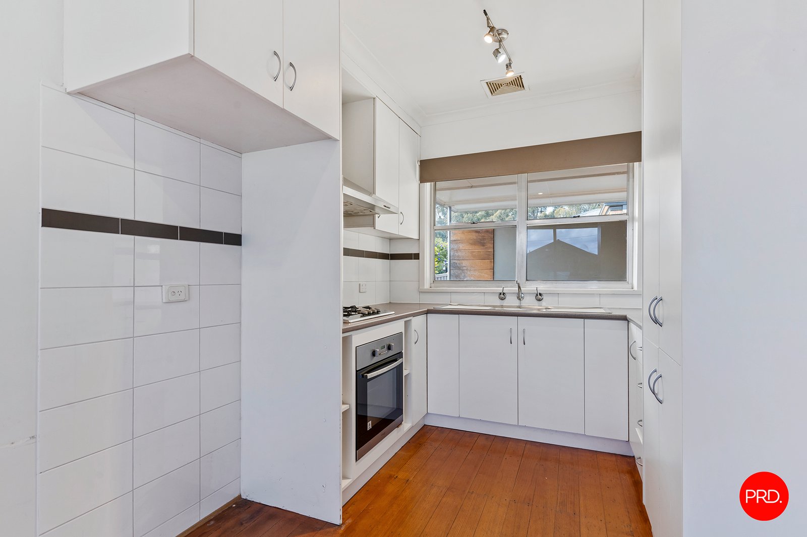 203 Neale Street FLORA HILL 4