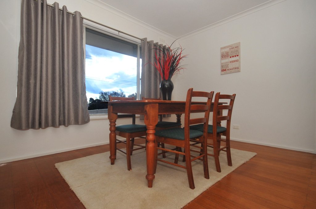 203 Neale Street FLORA HILL 5