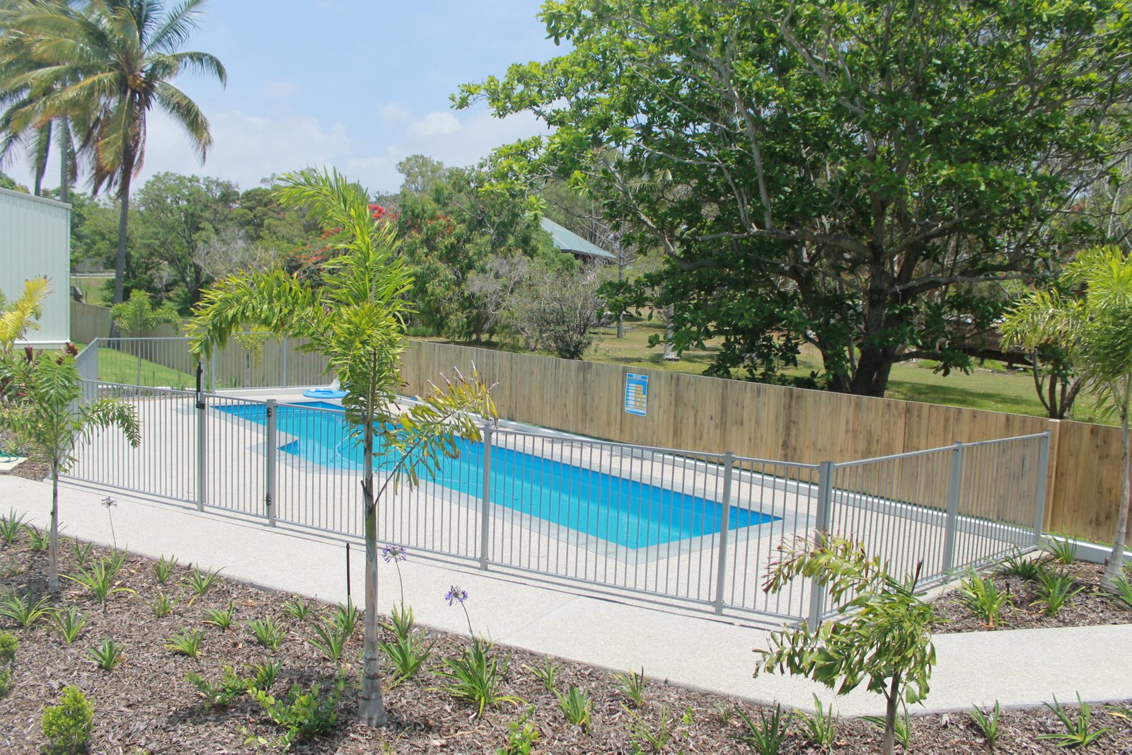 203/10 Wyndham Avenue BOYNE ISLAND QLD 4680