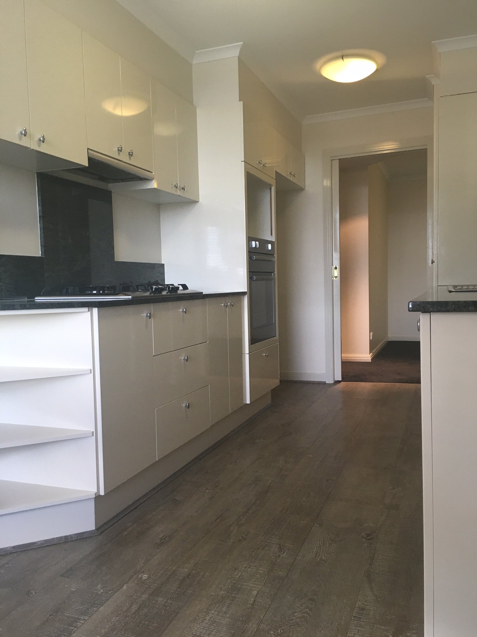 Gallery: 203/107 Beach Street
