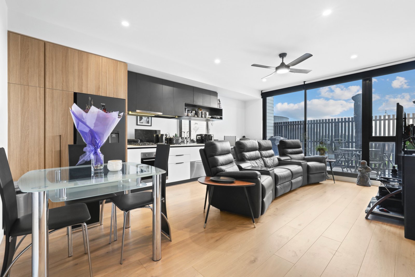 Gallery: 203/116 Balcombe Road