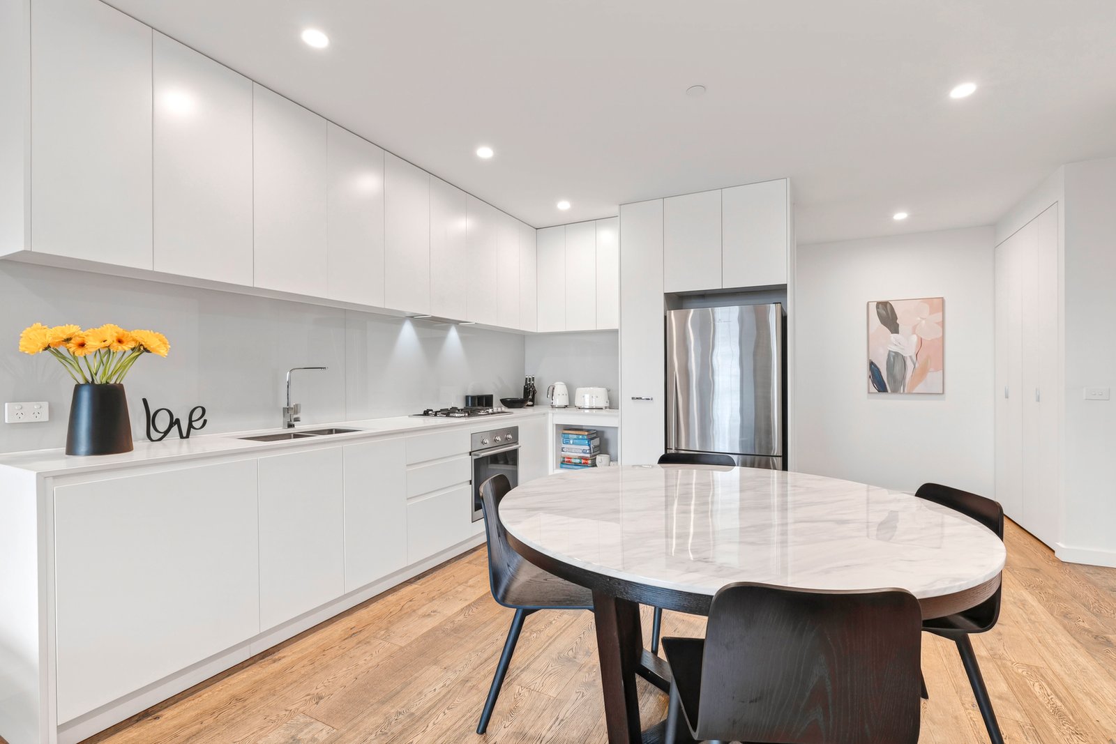 Gallery: 203/119 Poath Road