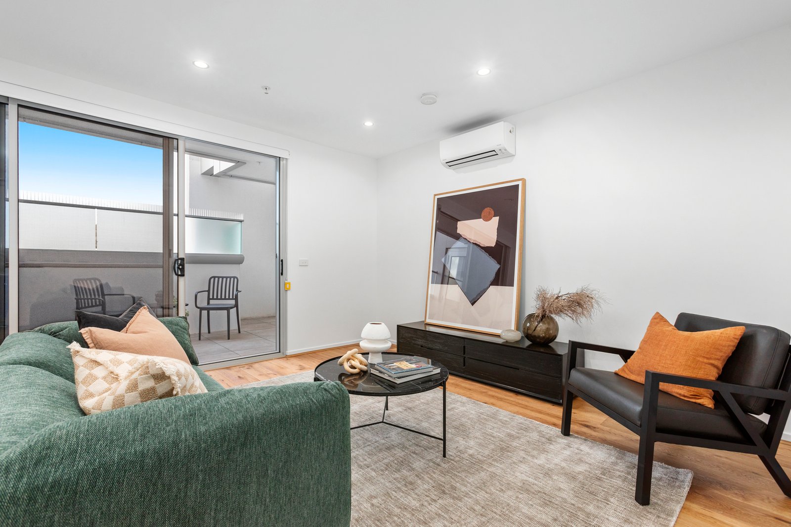 Gallery: 203/358-360 Hampton Street