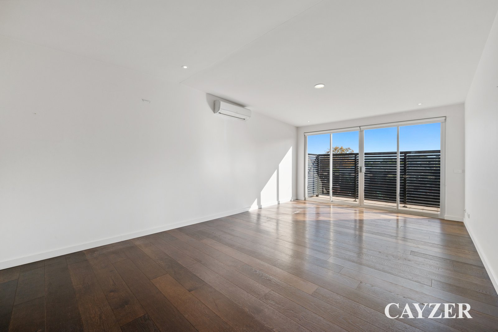 Gallery: 203/409 Bay Street