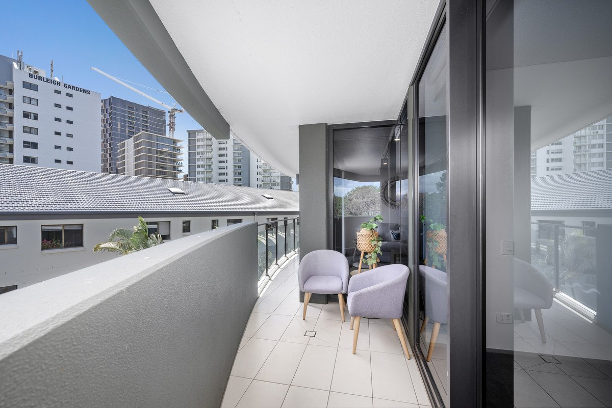 2036/2-14 The Esplanade Burleigh Heads 11