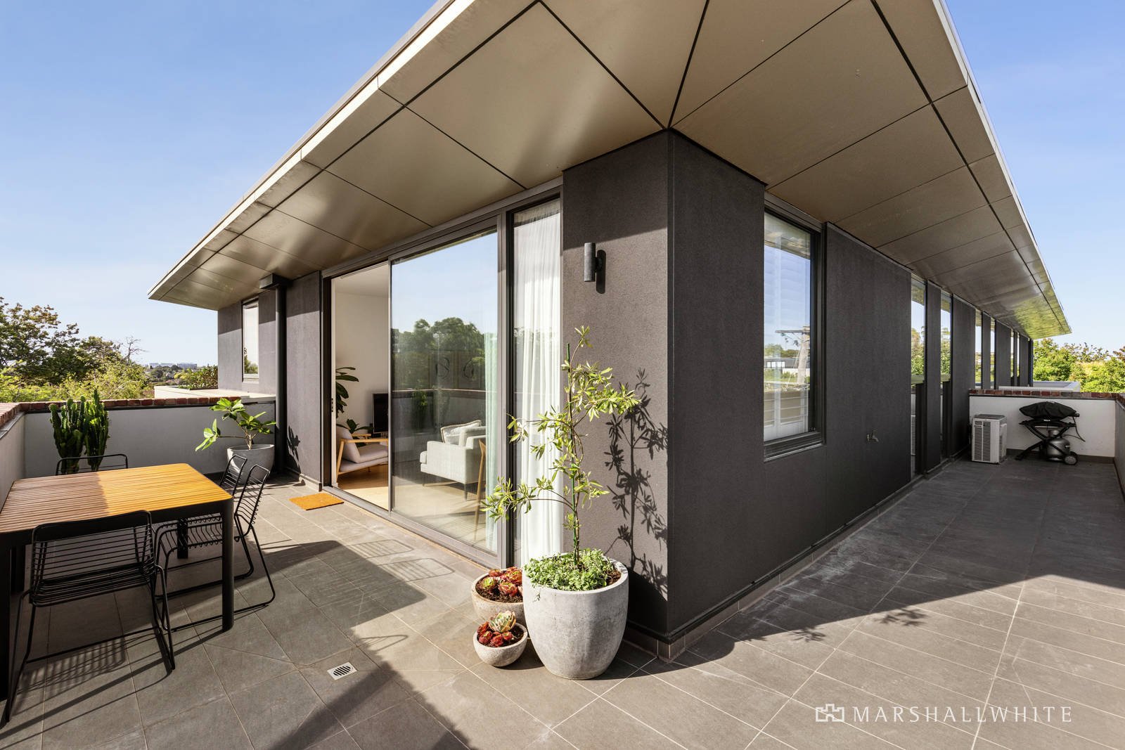 203/687 Toorak Road, Kooyong, VIC