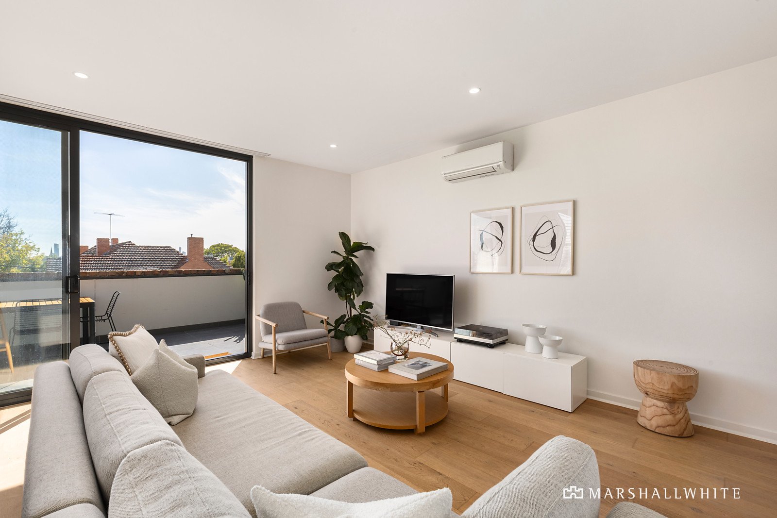 203/687 Toorak Road, Kooyong, VIC