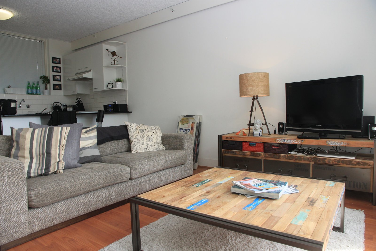Gallery: 203/81 Queens Road