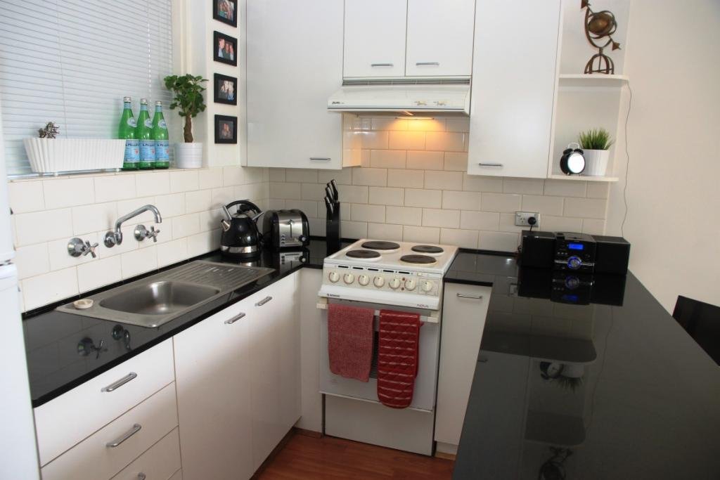 Gallery: 203/81 Queens Road