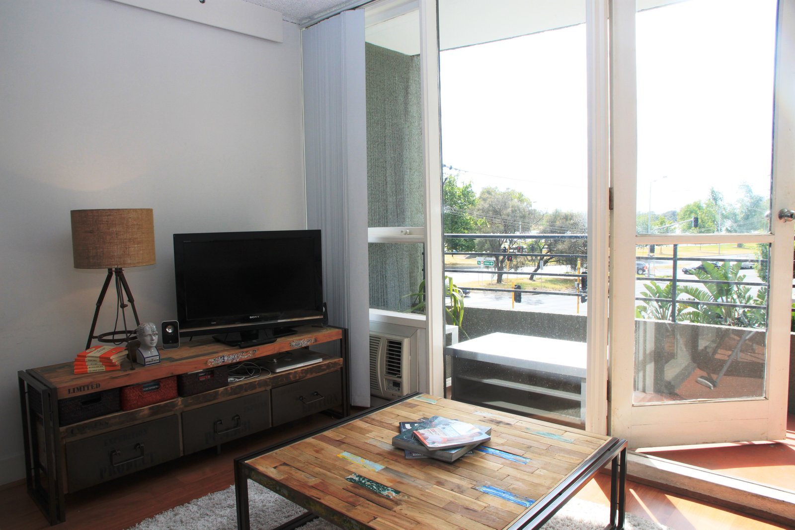 Gallery: 203/81 Queens Road